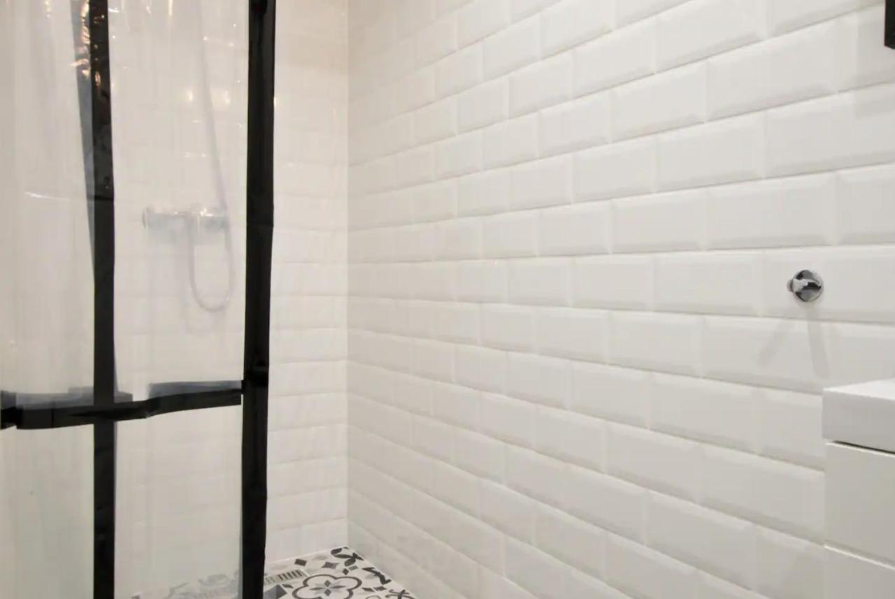 Studio Apartments By Hi5- Apartment In Downtown Budapest Luaran gambar