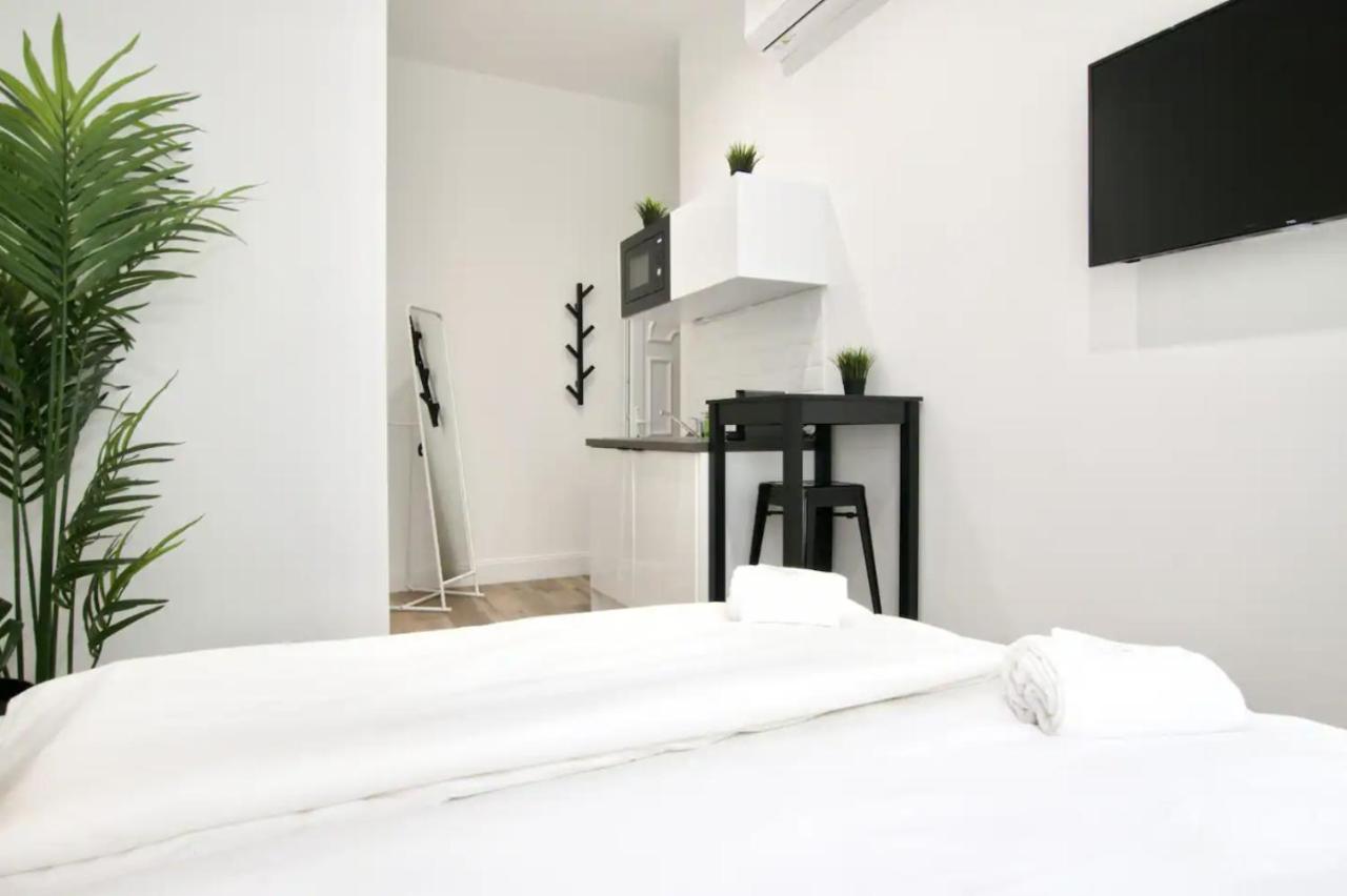 Studio Apartments By Hi5- Apartment In Downtown Budapest Luaran gambar